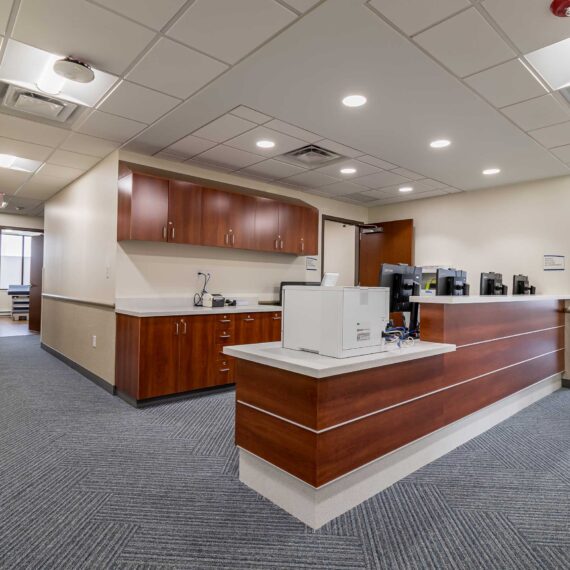VNA Healthcare Villa Park reception area.
