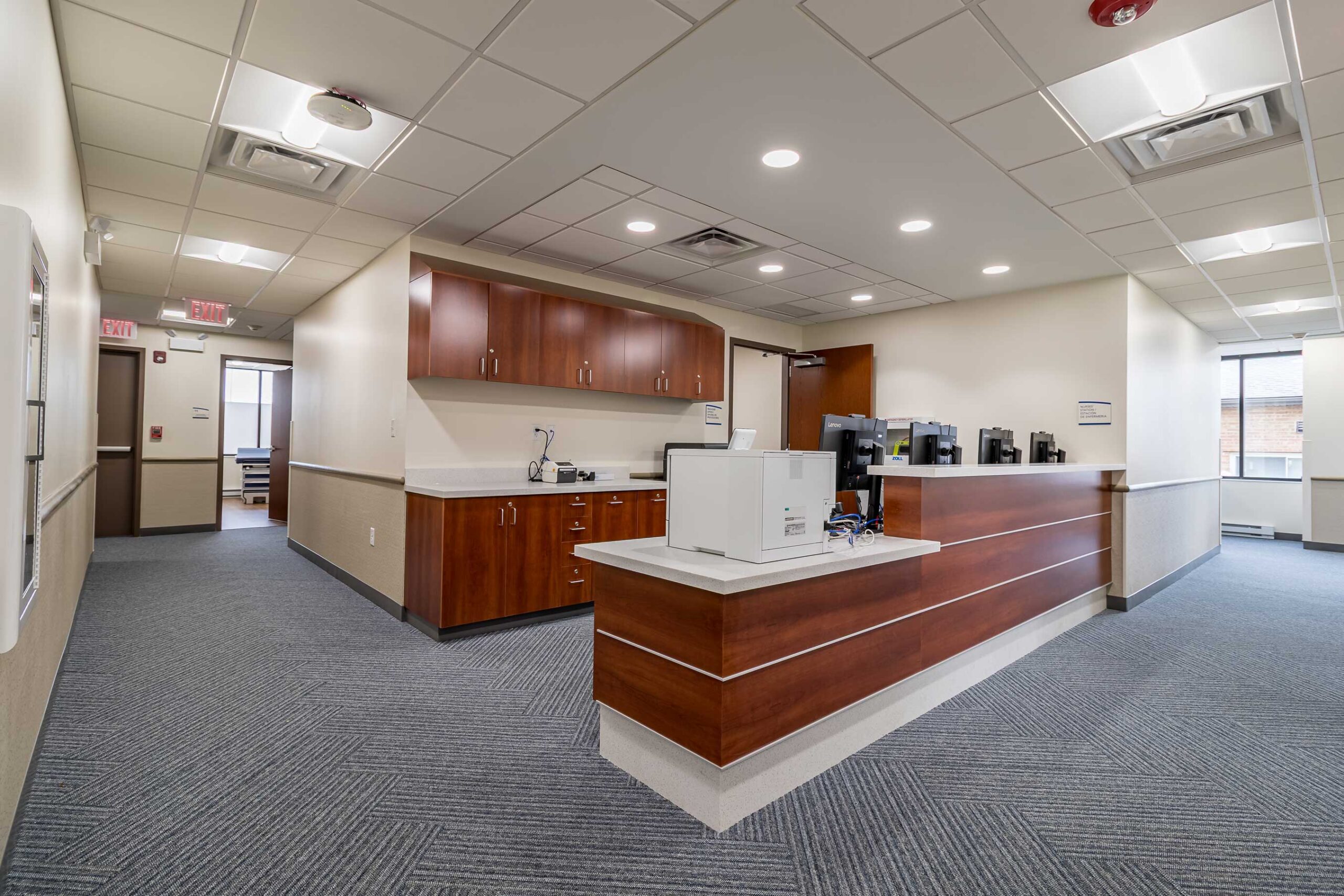 VNA Healthcare Villa Park reception area.